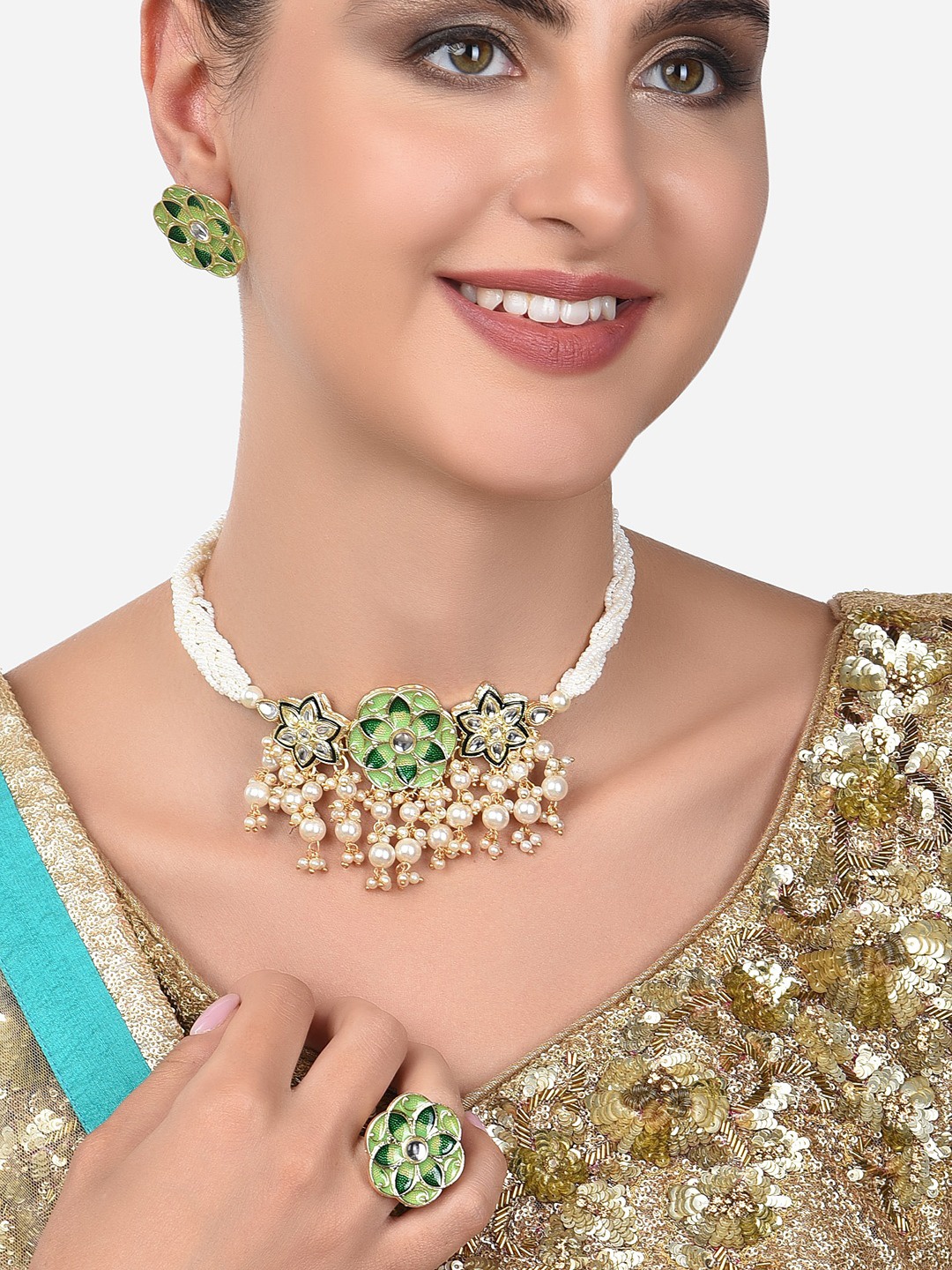 

Zaveri Pearls Gold-Plated Green Kundan Studded Pearl Beaded Jewellery Set