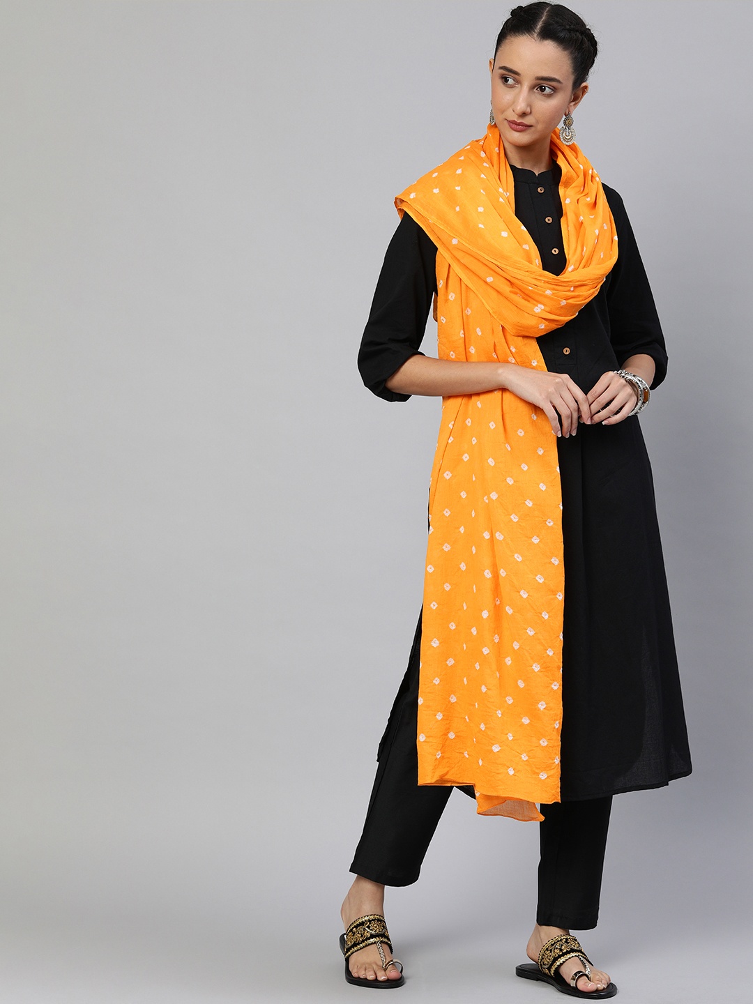 

Rani Saahiba Yellow & White Printed Pure Cotton Bandhani Dupatta