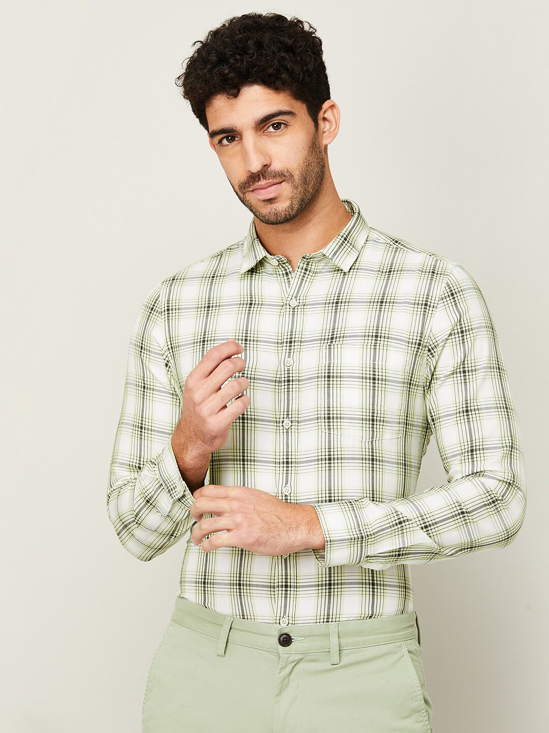 

Bossini Men Green Checked Casual Shirt