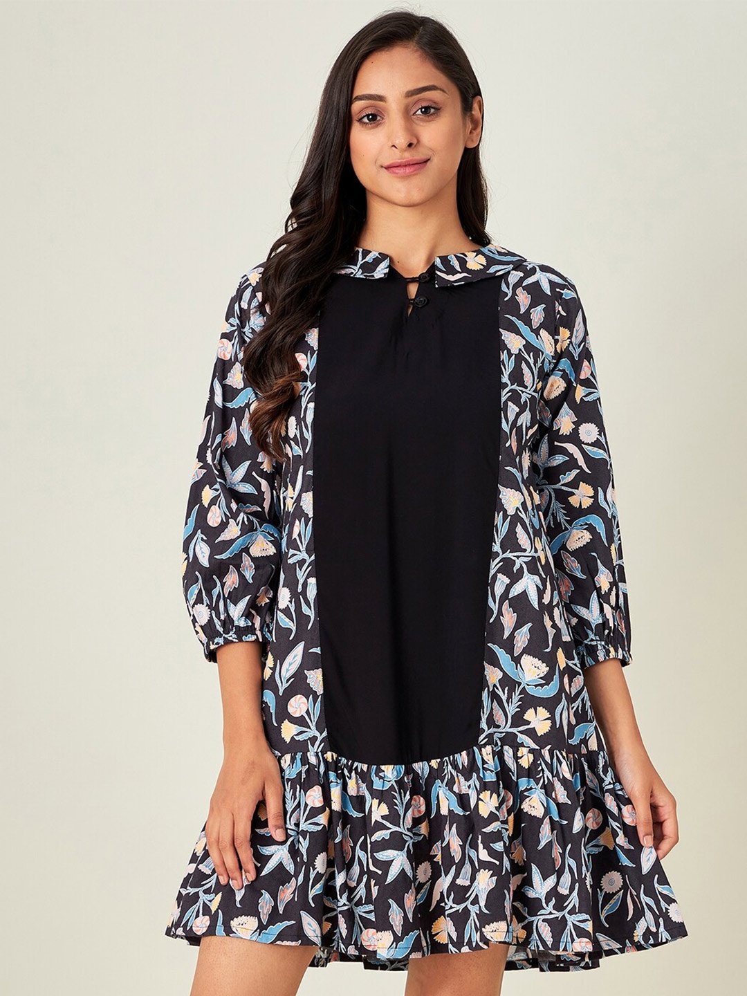 

The Kaftan Company Black Printed Nightdress
