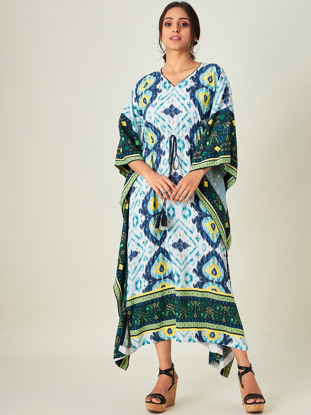 

The Kaftan Company Blue & White Ethnic Motifs Ikat Printed Kaftan Maxi Dress