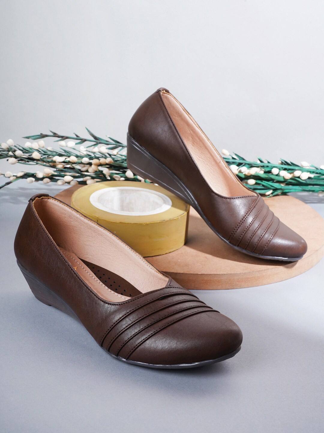 

EVERLY Women Brown Wedge Ballerinas Pumps