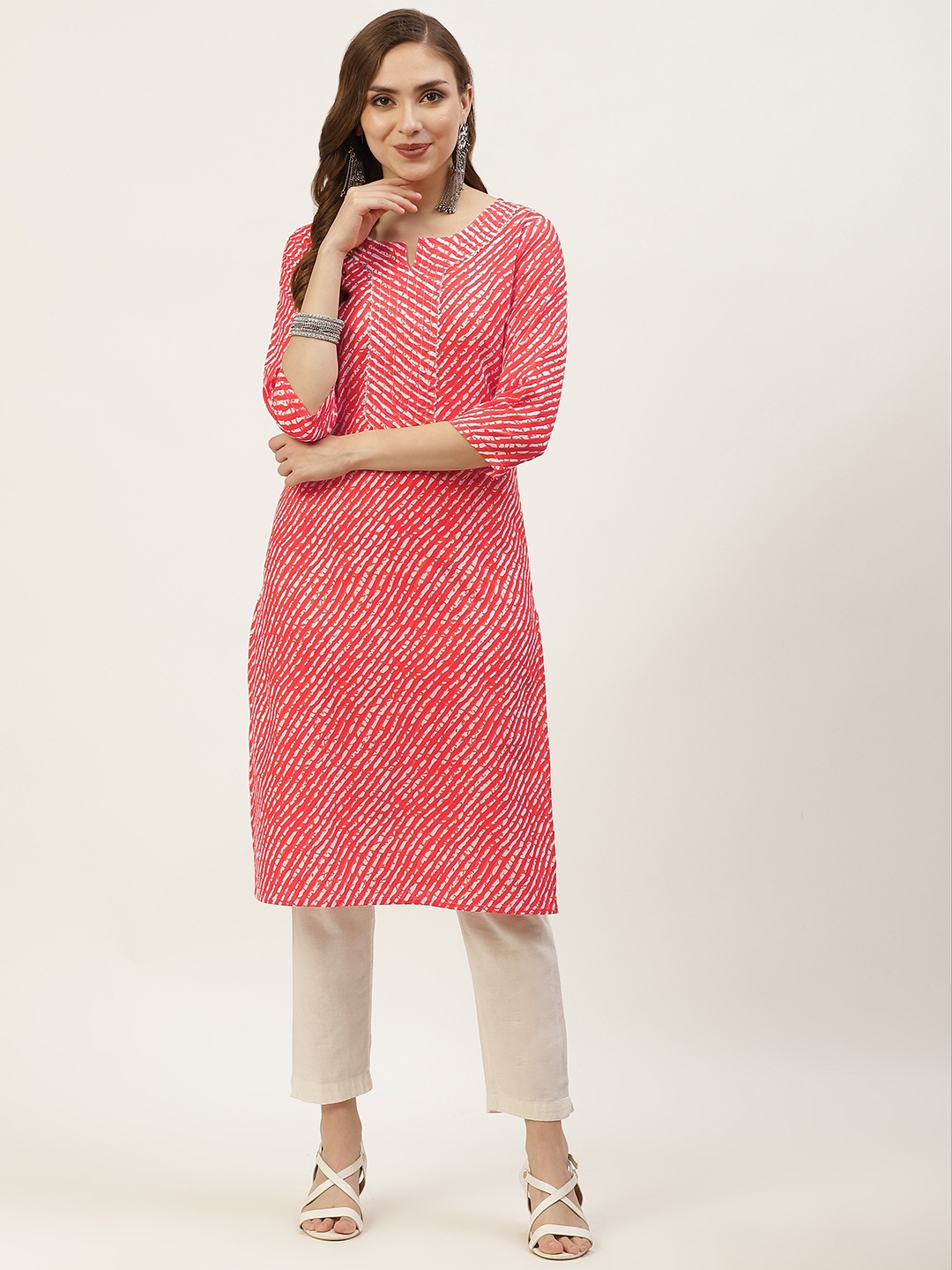 

FERANOID Women Pink & White Leheriya Printed Gotta Patti Tiering Kurta