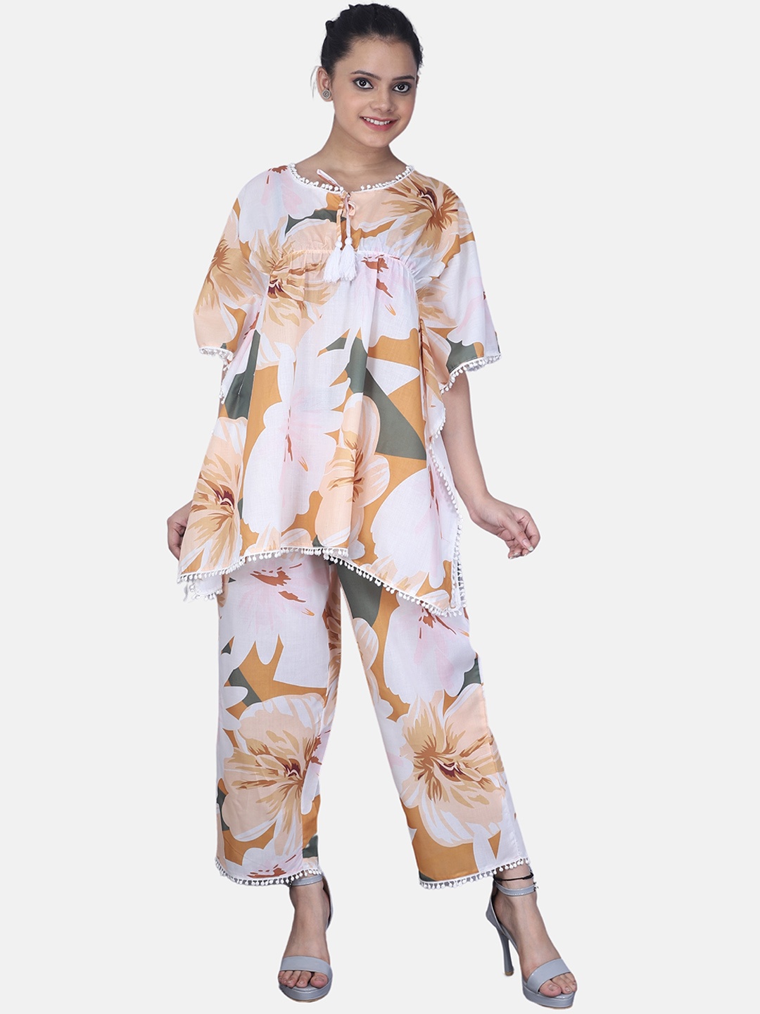 

Orchid Blues Women Yellow & Green Printed Night suit