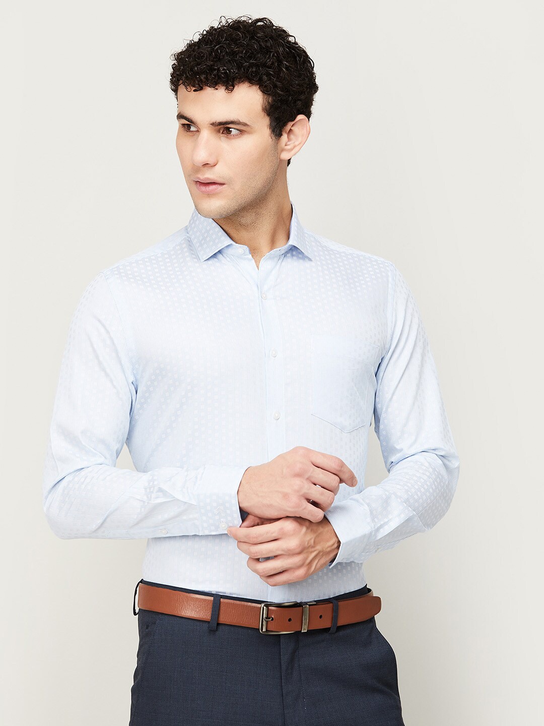 

CODE by Lifestyle Men Blue Regular Fit Printed Formal Shirt