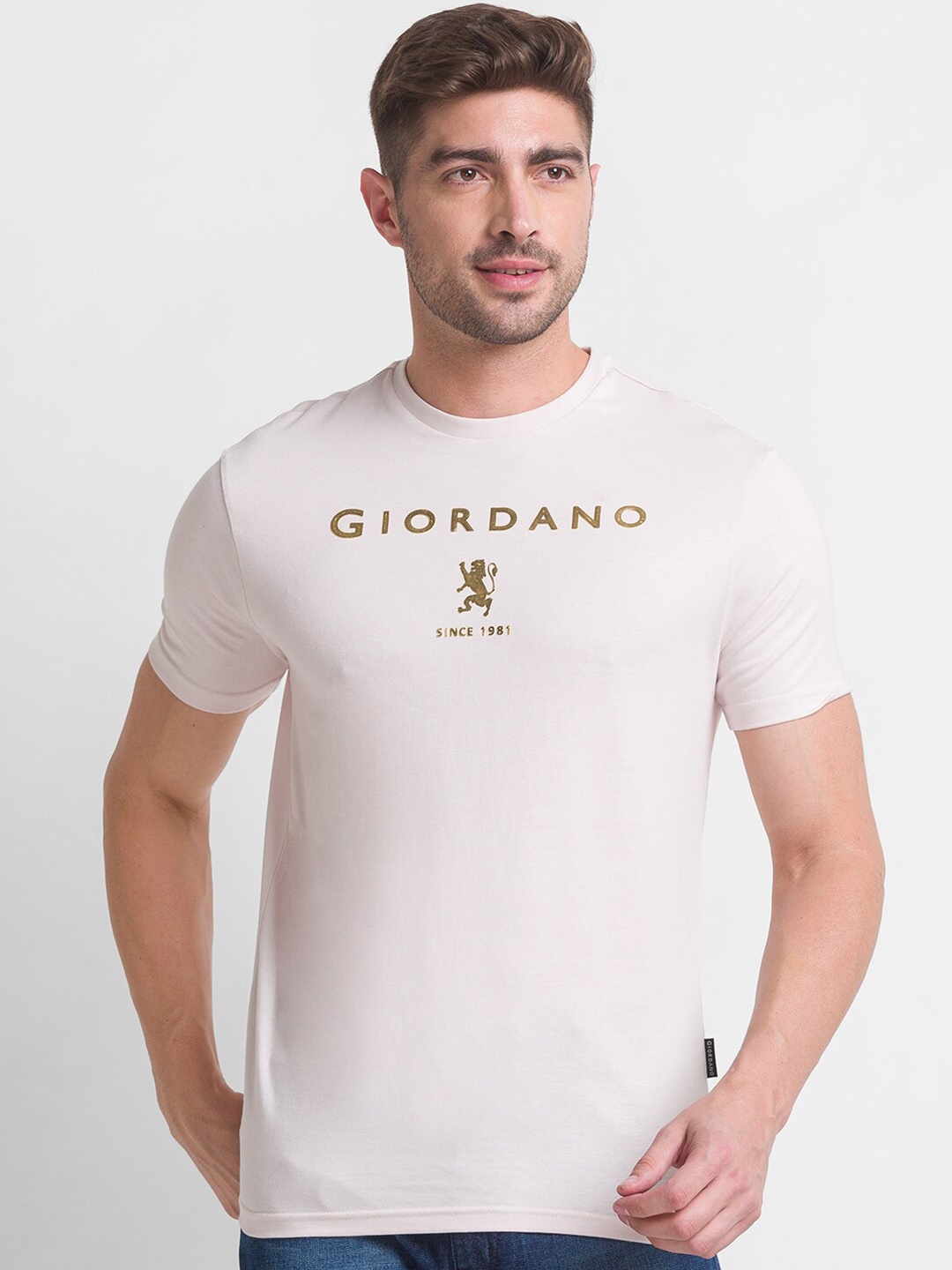 

GIORDANO Men Cream-Coloured Typography Printed Applique Slim Fit T-shirt