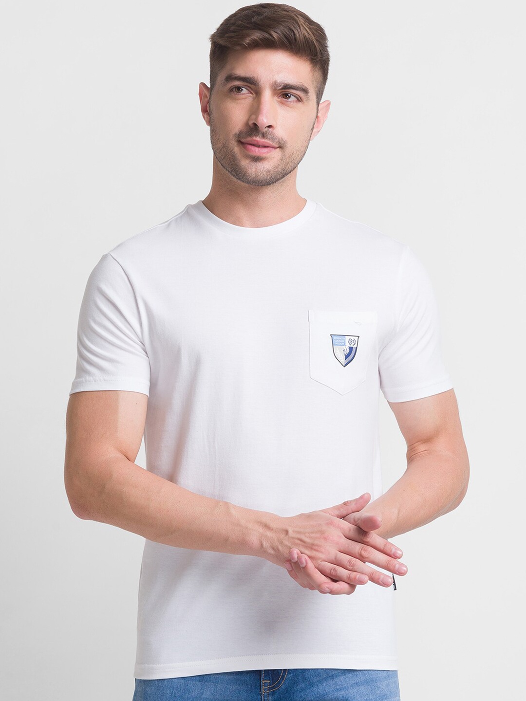 

GIORDANO Men White Slim Fit T-shirt