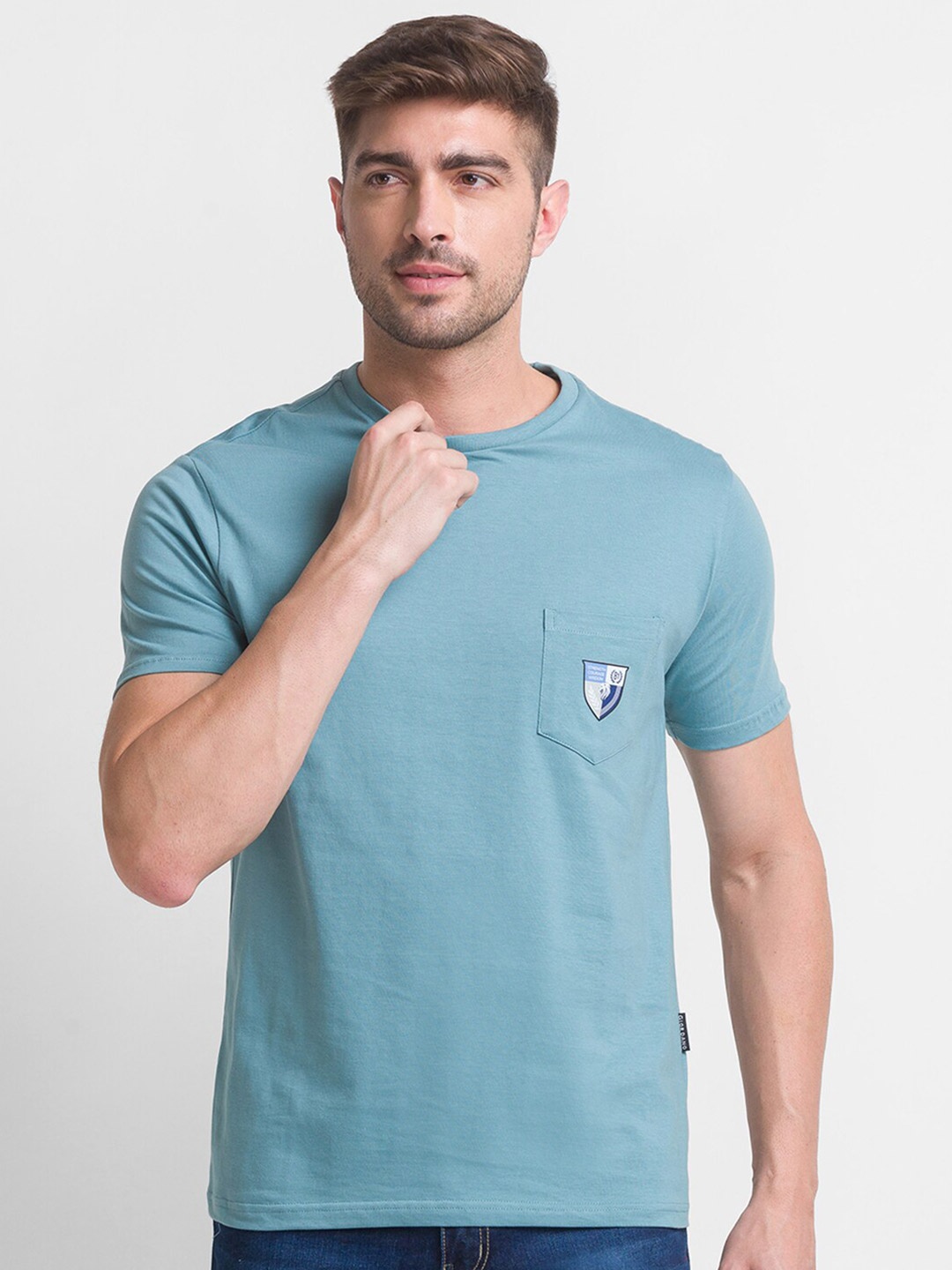 

GIORDANO Men Green Slim Fit T-shirt