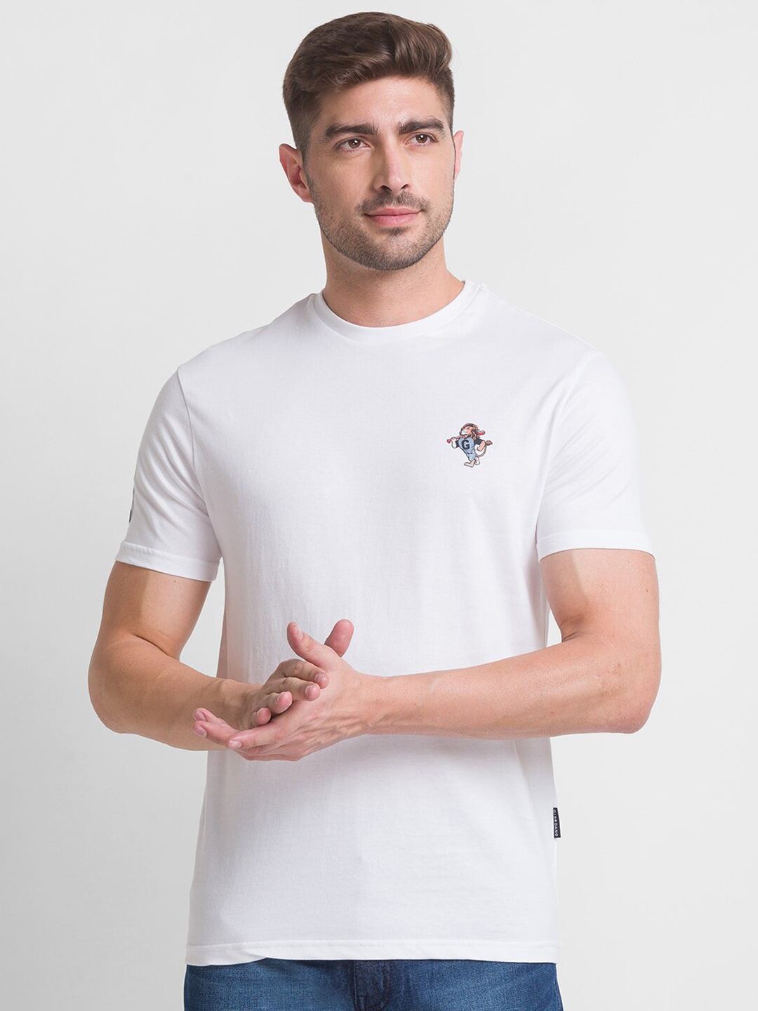 

GIORDANO Men White Slim Fit T-shirt