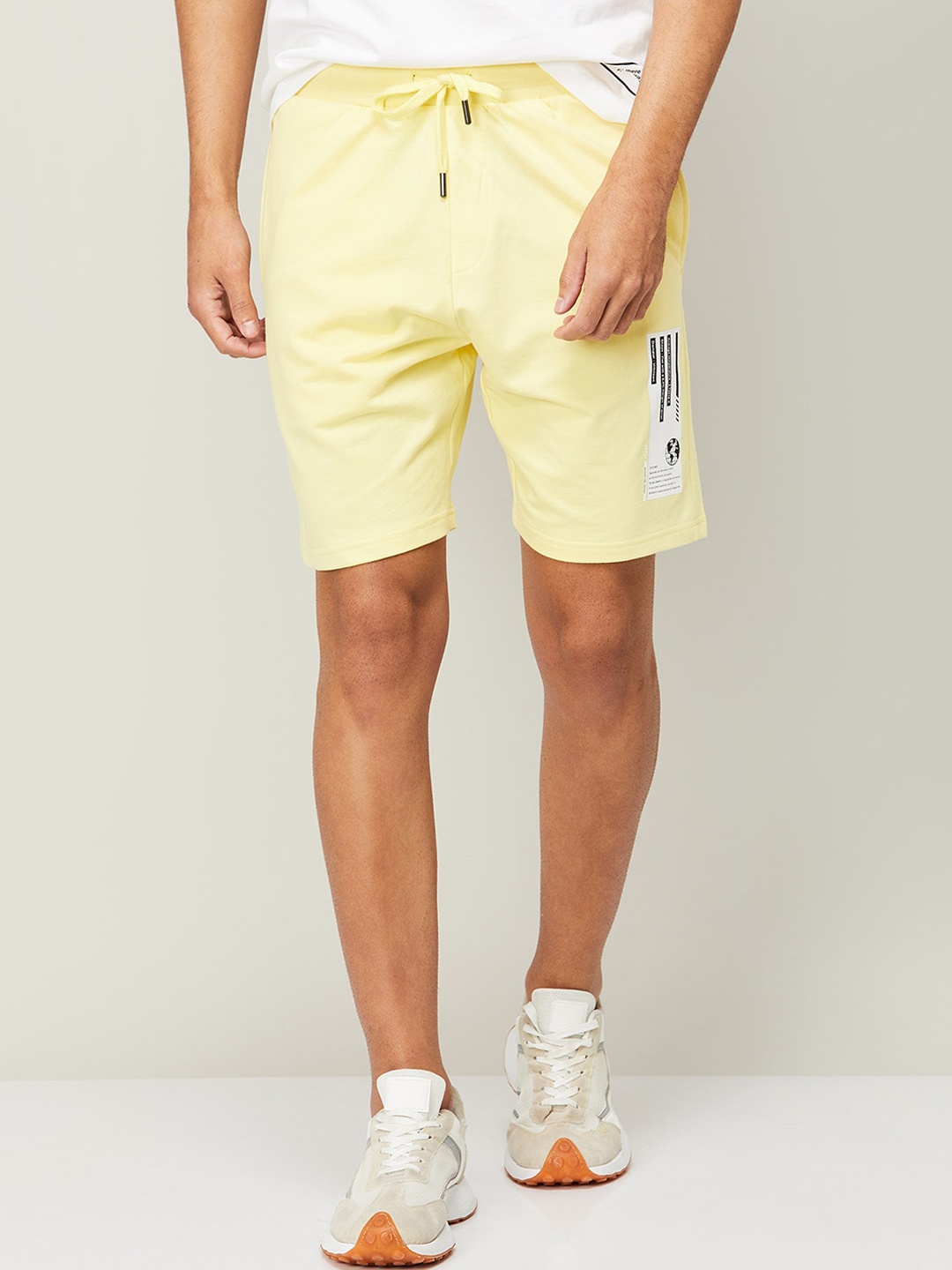 

Bossini Men Yellow Solid Cotton Shorts