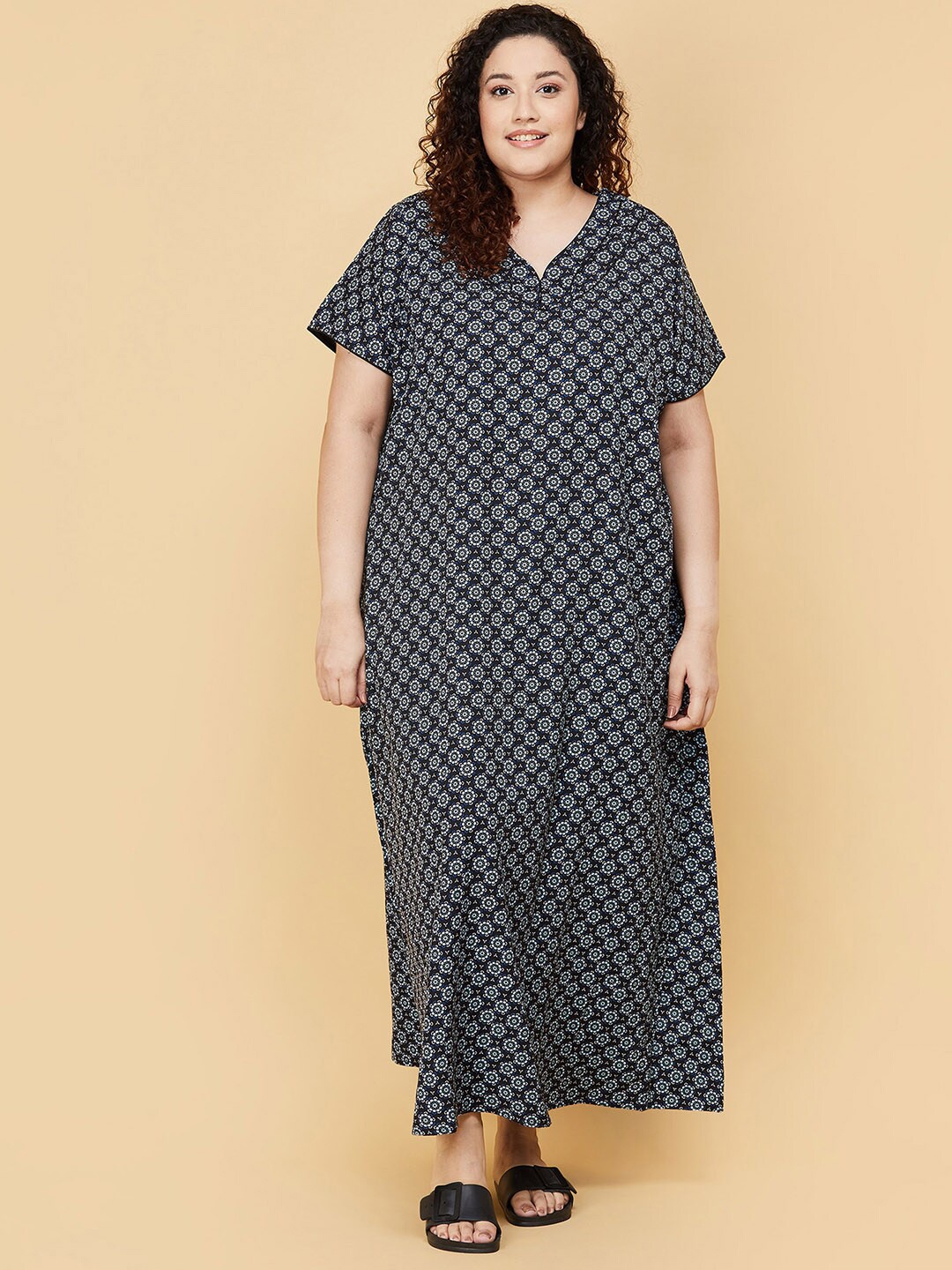

max Women Plus Size Black Printed Maxi Nightdress