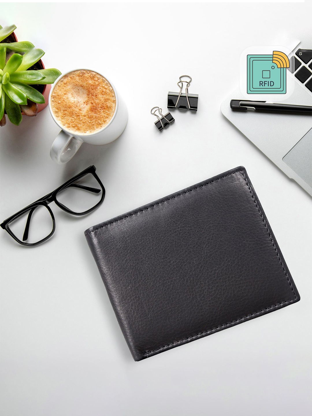 

TEAM 11 Men Black Leather Two Fold Wallet