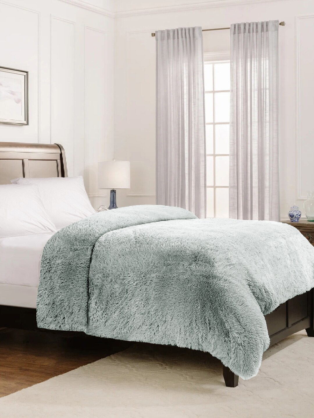 

Divine Casa Black & Grey 500 GSM Velvet Fluffy Fur Double Bed Duvet Cover
