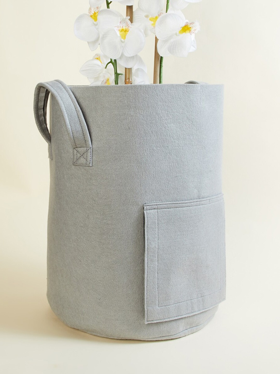 

Home Centre Grey Valencia Essense Solid Essential Grow Bag
