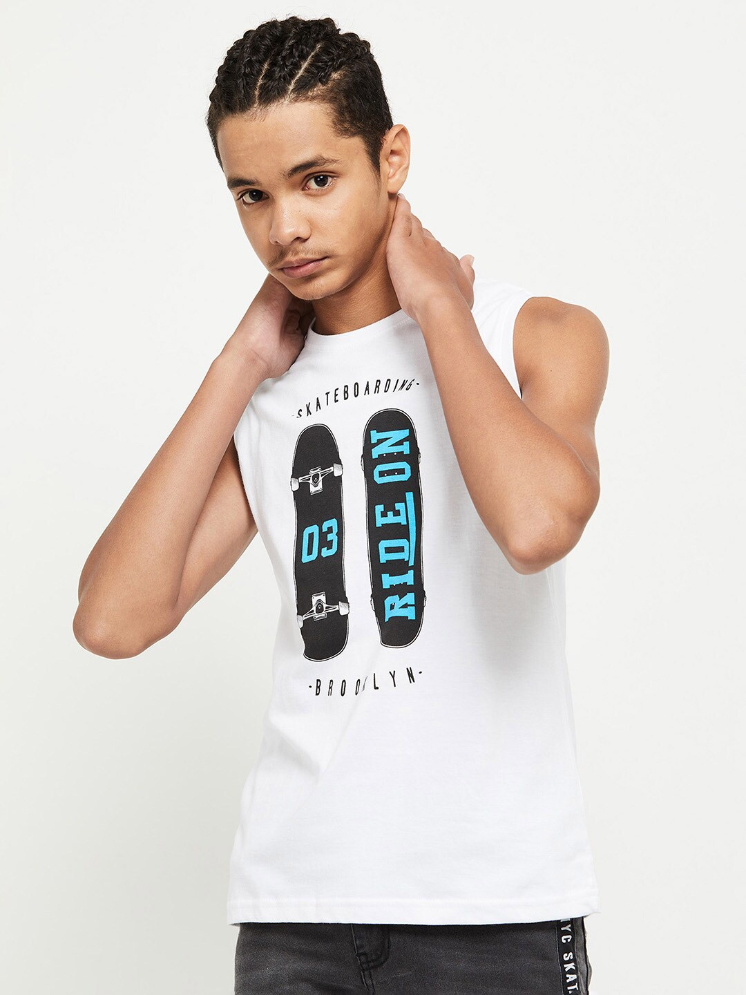 

max Boys White Typography Printed Raw Edge T-shirt