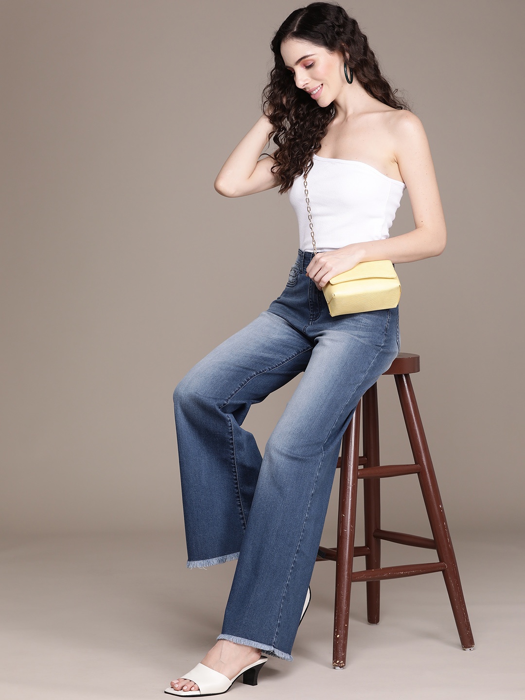 

Label Ritu Kumar Women Navy Blue Jean Relaxed Fit Heavy Fade Stretchable Jeans