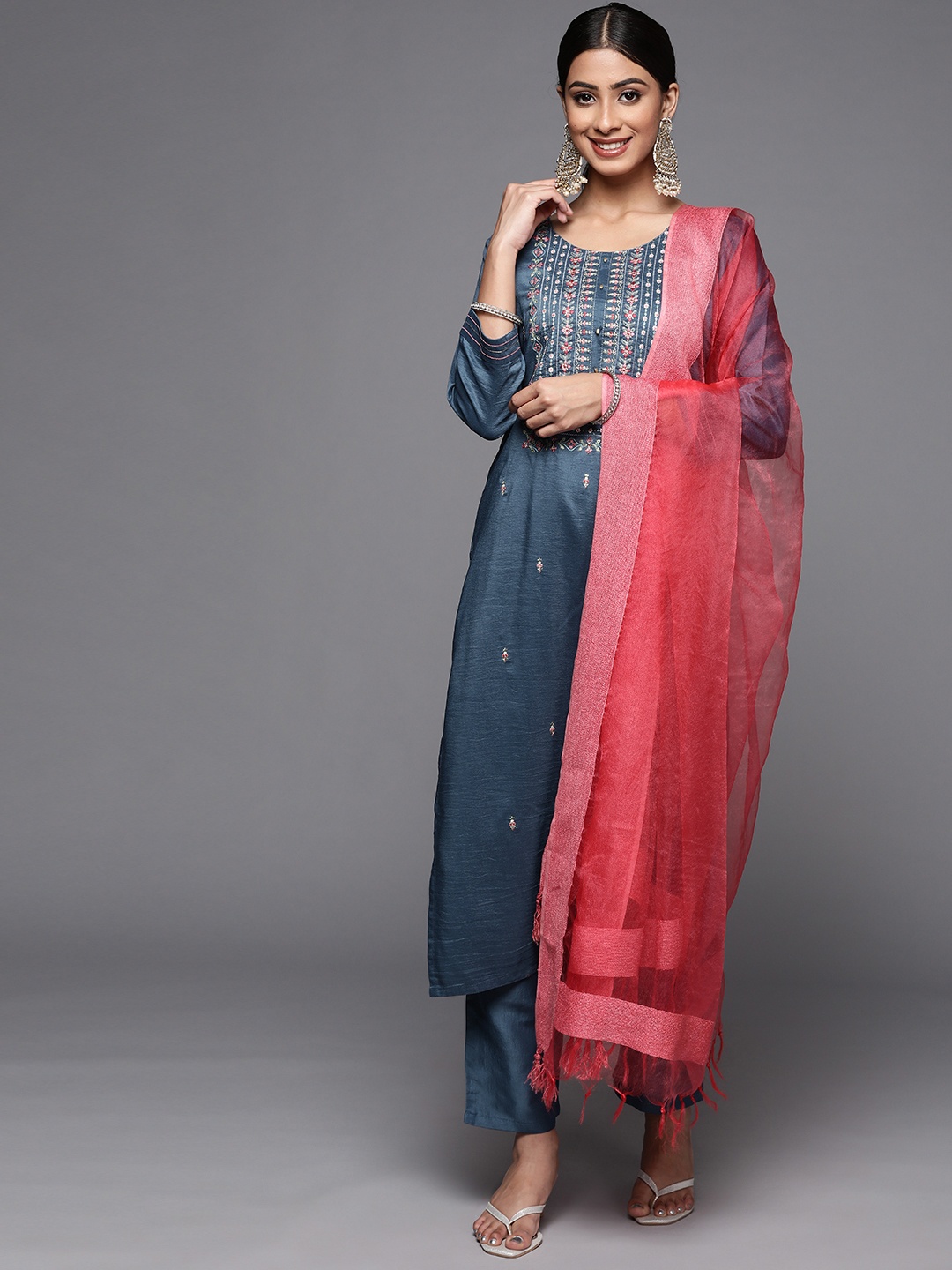 

Varanga Women Blue Ethnic Motifs Embroidered Thread Work Kurta with Trousers & With Dupatta