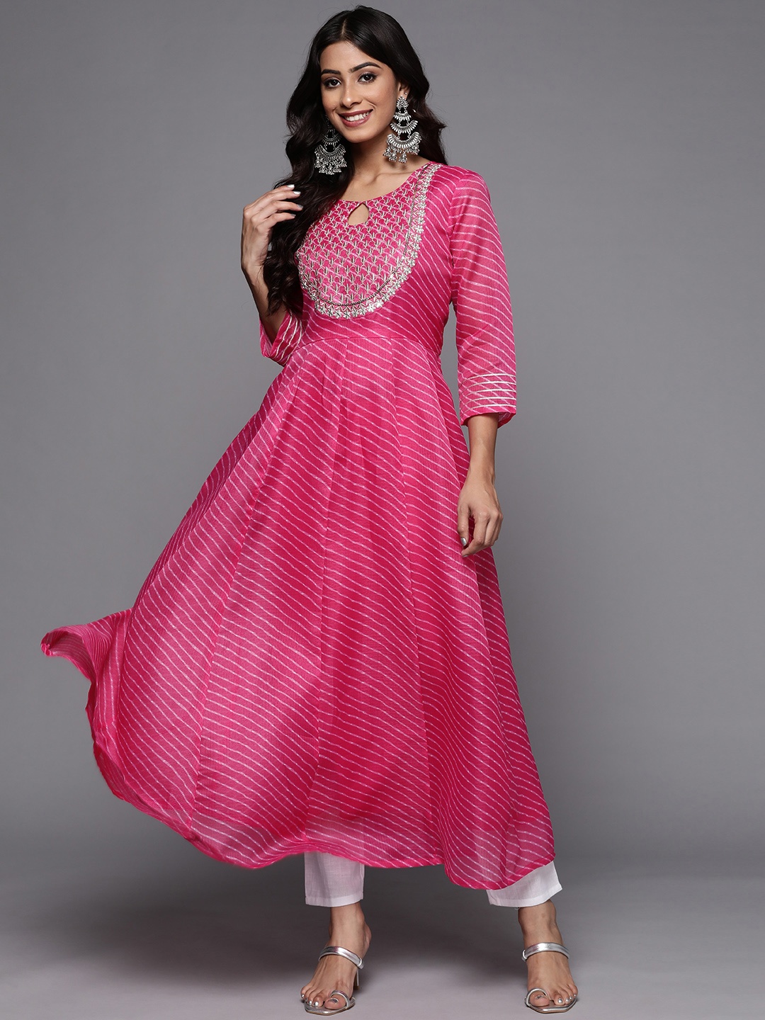 

Varanga Women Pink & Gold-Toned Ethnic Motifs Embroidered Indie Prints Anarkali Kurta