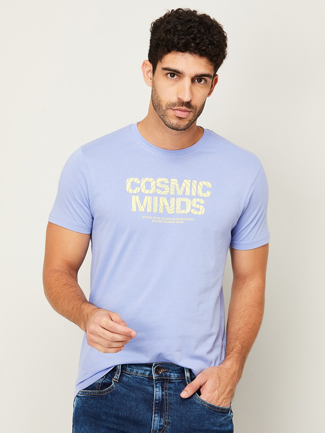 

Bossini Men Blue Typography Printed T-shirt