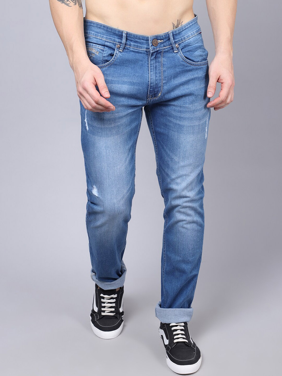 

Cantabil Men Blue Mildly Distressed Heavy Fade Jeans