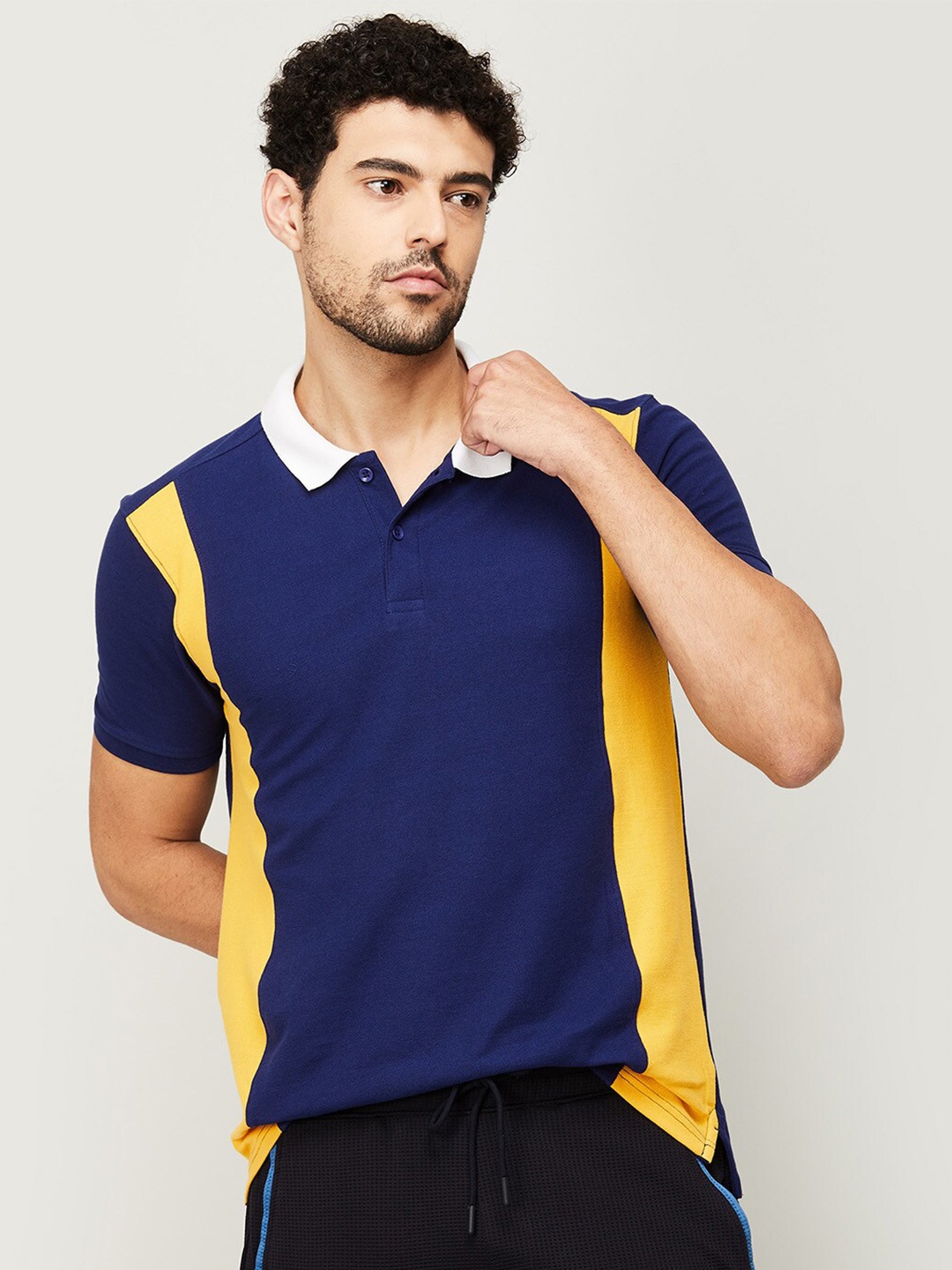 

Fame Forever by Lifestyle Men Navy Blue Polo Collar T-shirt