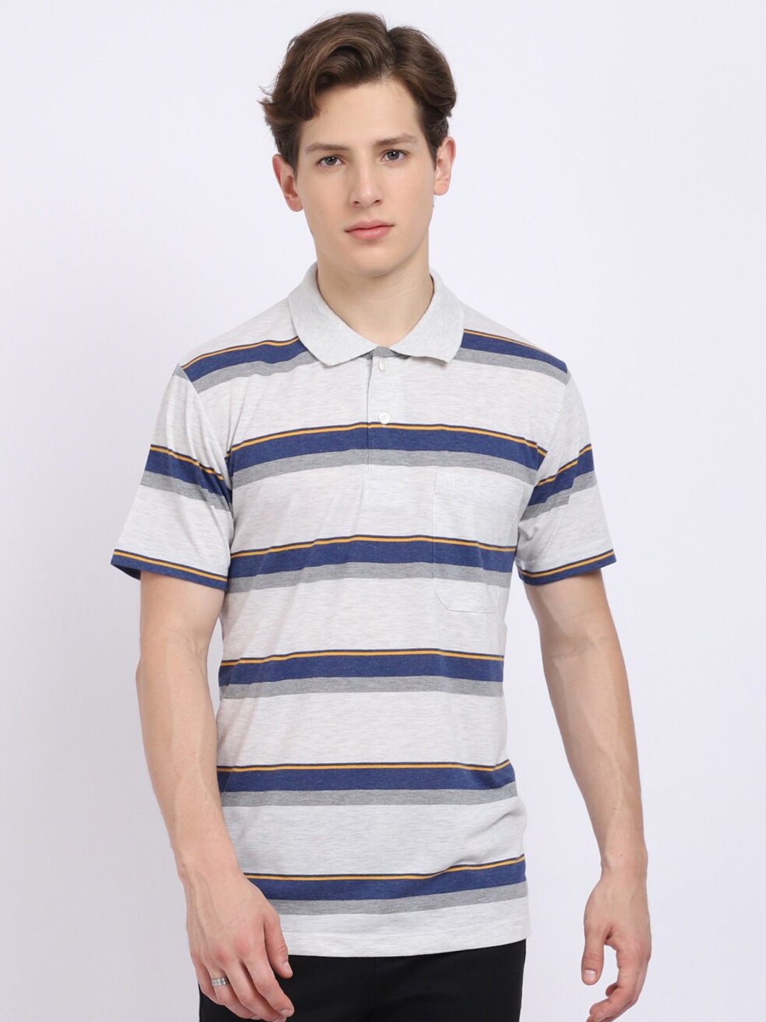 

VENITIAN Men White Striped Polo Collar T-shirt