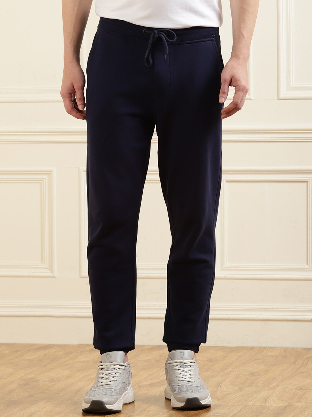 

Aeronautica Militare Men Navy Blue Solid Cotton Joggers