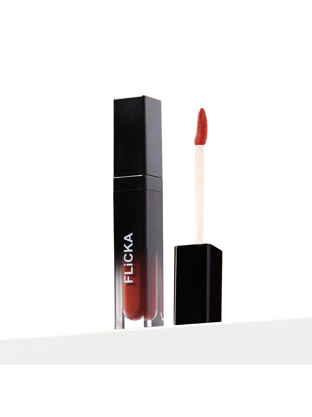 

FLiCKA Set & Attack Transfer Proof Non Sticky Liquid Matte Lipstick 7ml- Dream Castle 05, Maroon