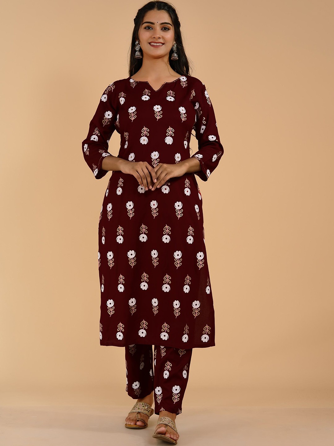 

Tetalee Women Maroon Floral Printed Pure Cotton Kurta Set