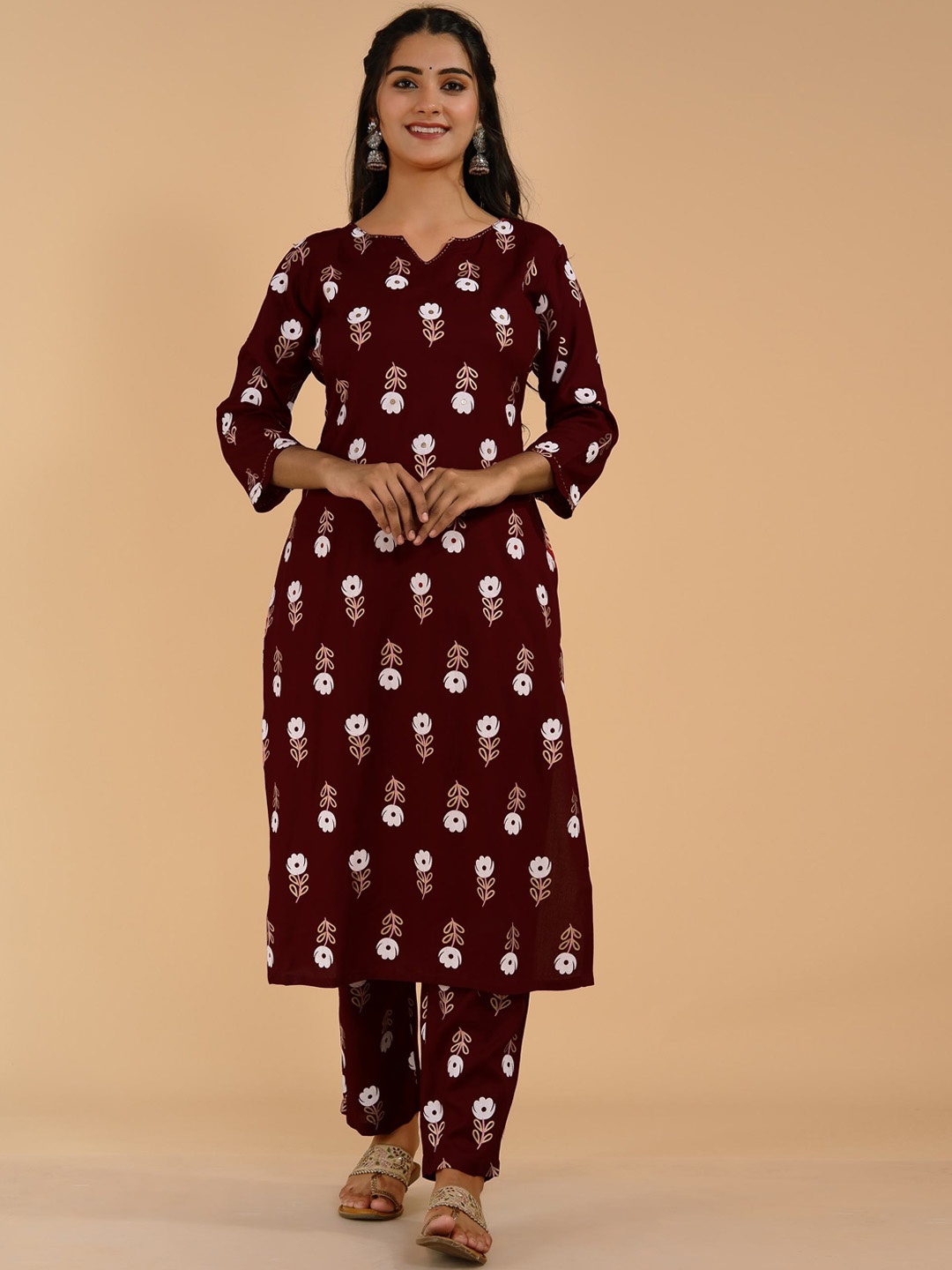 

Tetalee Women Maroon Floral Printed Pure Cotton Kurti with Trousers