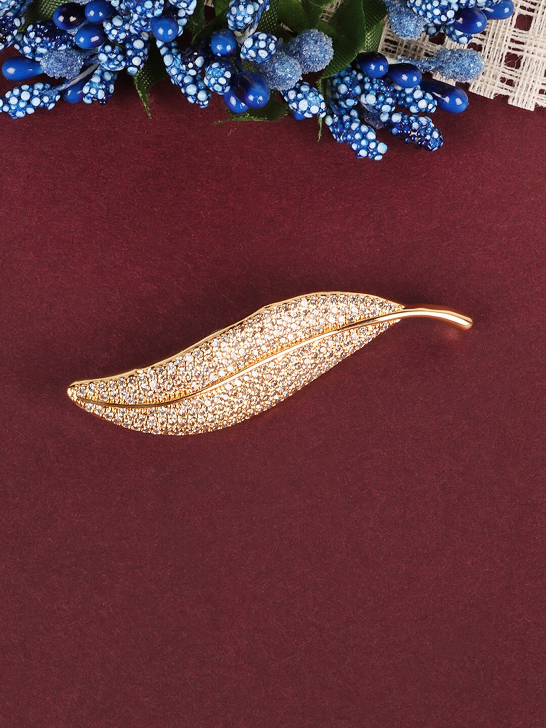

JEWELS GEHNA Women Gold-Plated CZ-Studded Saree Accessories