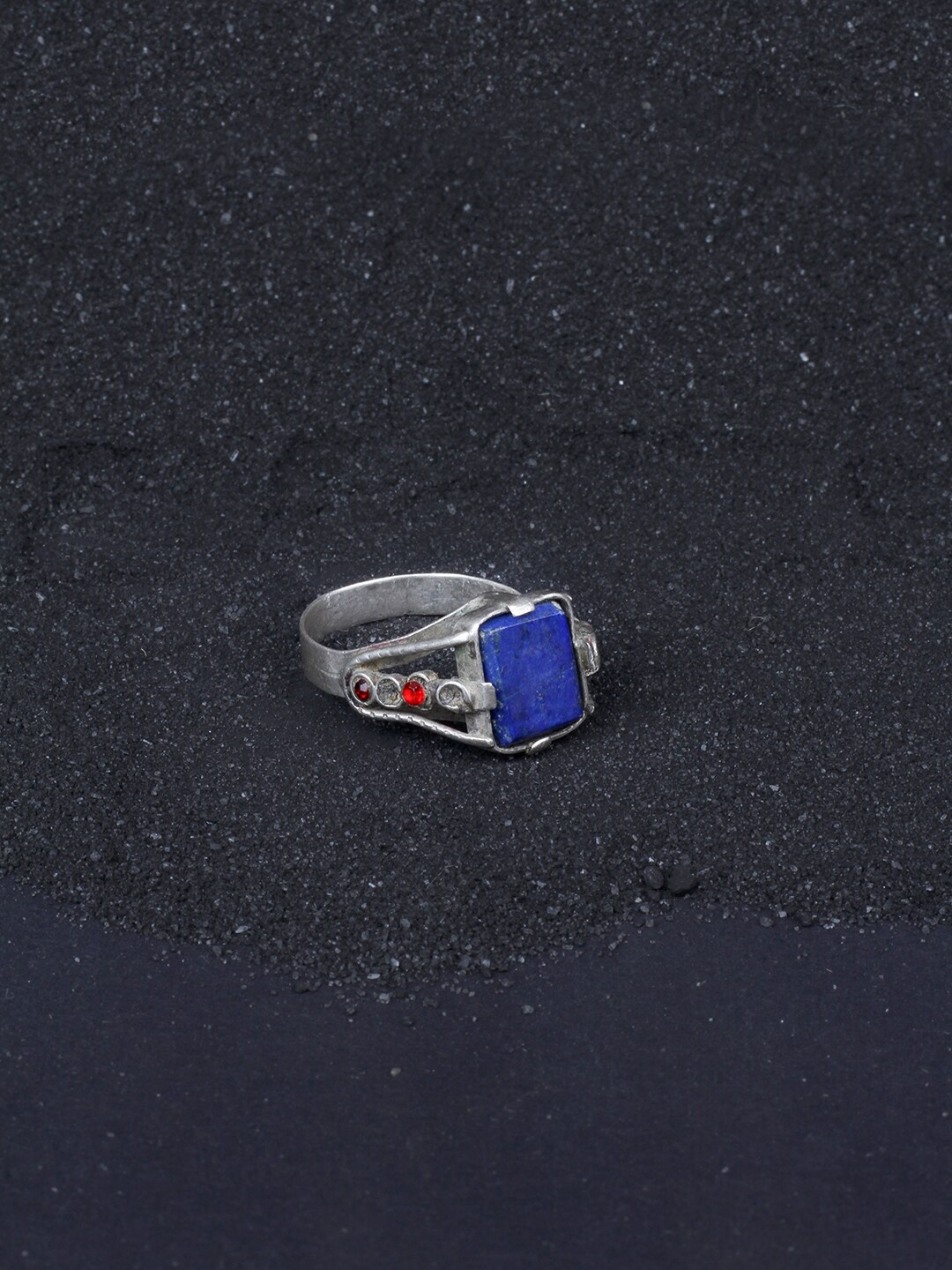 

SANGEETA BOOCHRA Women Silver-Toned & Blue CZ Studded Finger Rings