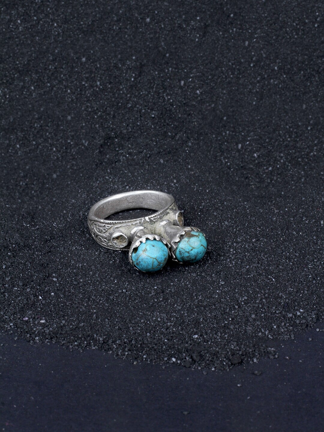 

SANGEETA BOOCHRA Silver-Toned Blue CZ-Studded Afghan Finger Ring