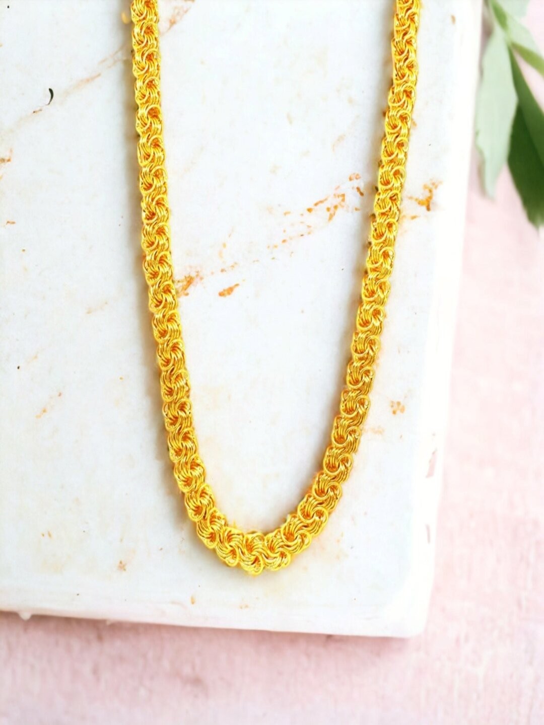

Goldnera Men Gold-Toned Brass Gold-Plated Chain