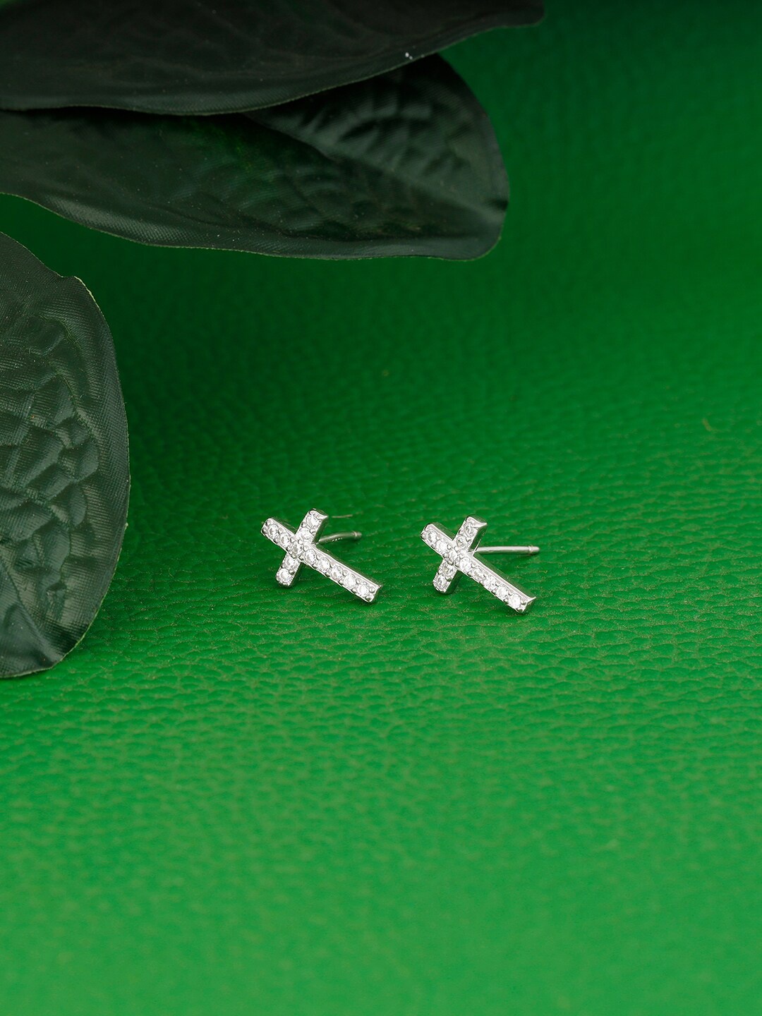 

GIVA Silver-Toned Contemporary Cross Shaped Studs Earrings