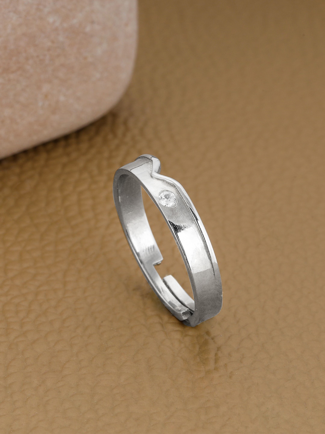 

GIVA 925 Sterling Silver Rhodium-Plated White CZ-Studded Finger Ring