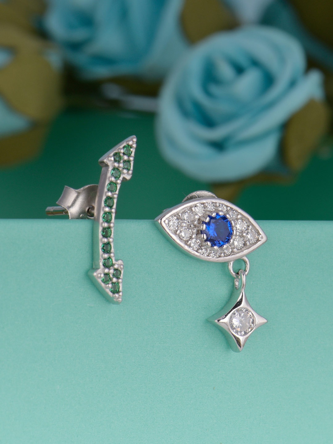 

GIVA Silver-Toned Contemporary Studs Earrings