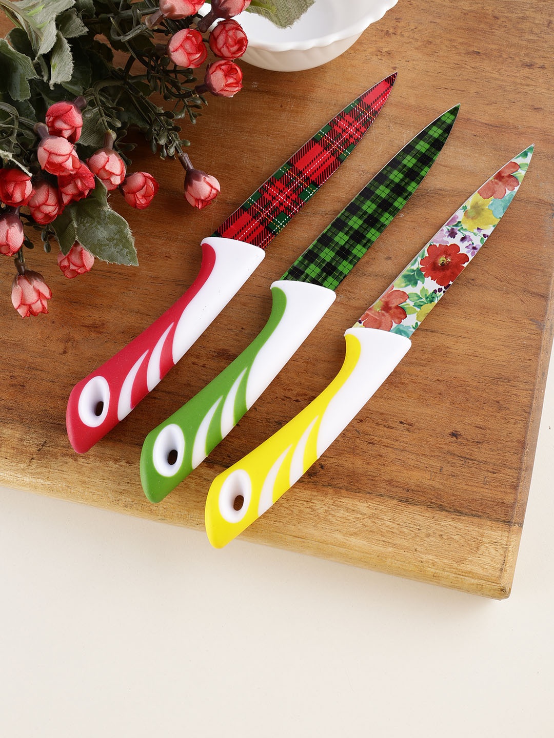 

ZEVORA Set of 3 Blue &yellow Printed Plastic Knifes