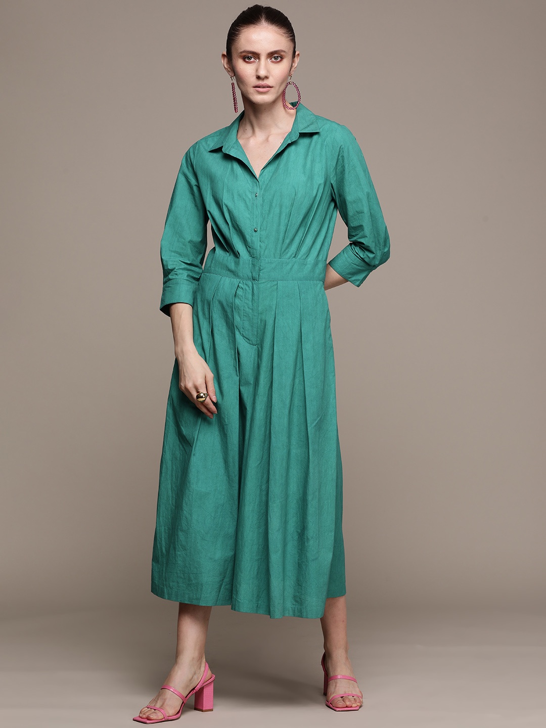 

Label Ritu Kumar Green Solid Cotton Culotte Jumpsuit