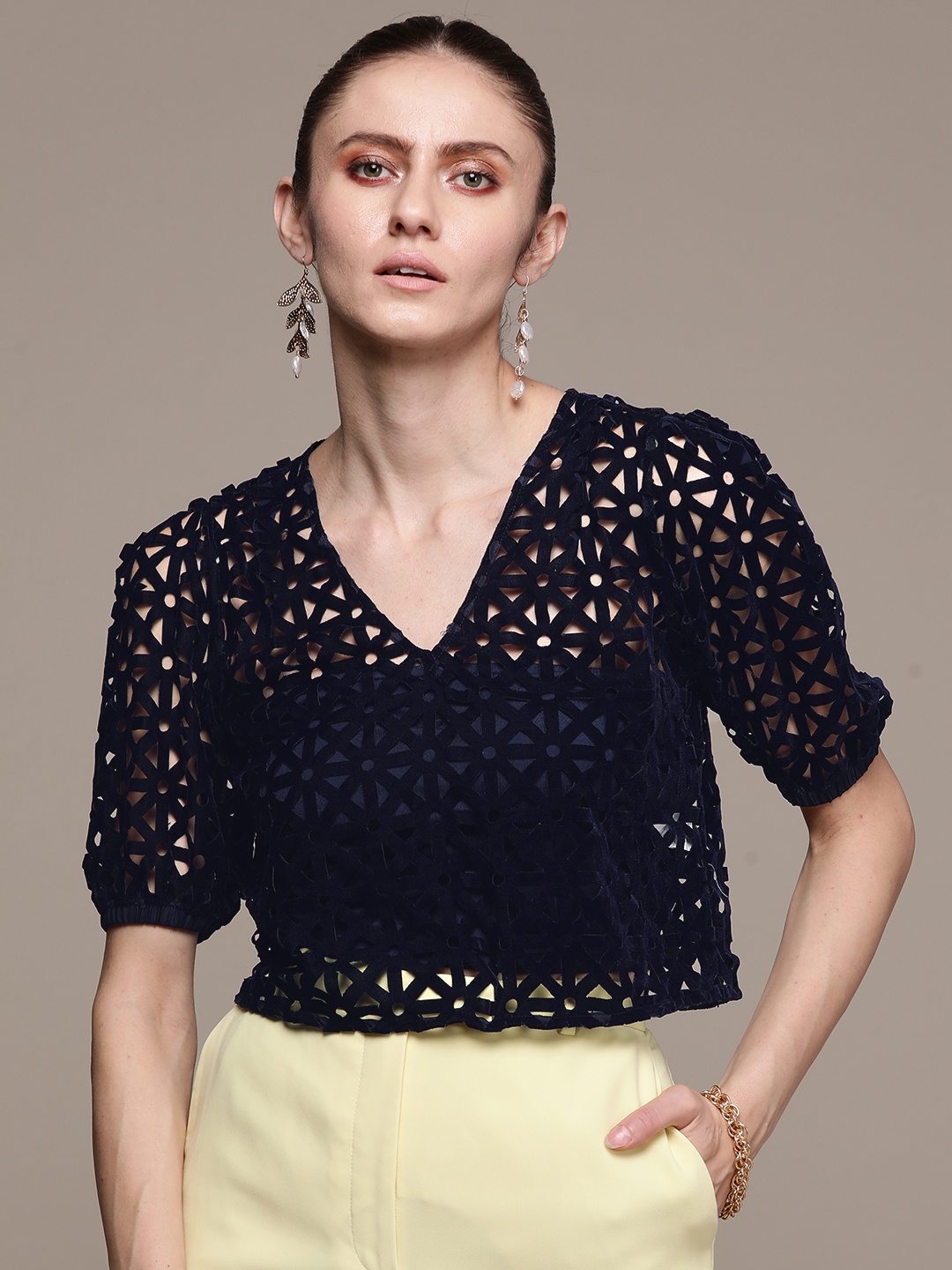 

Label Ritu Kumar Blue Geometric Cut Out Detail Velvet Crop Top With Camisole