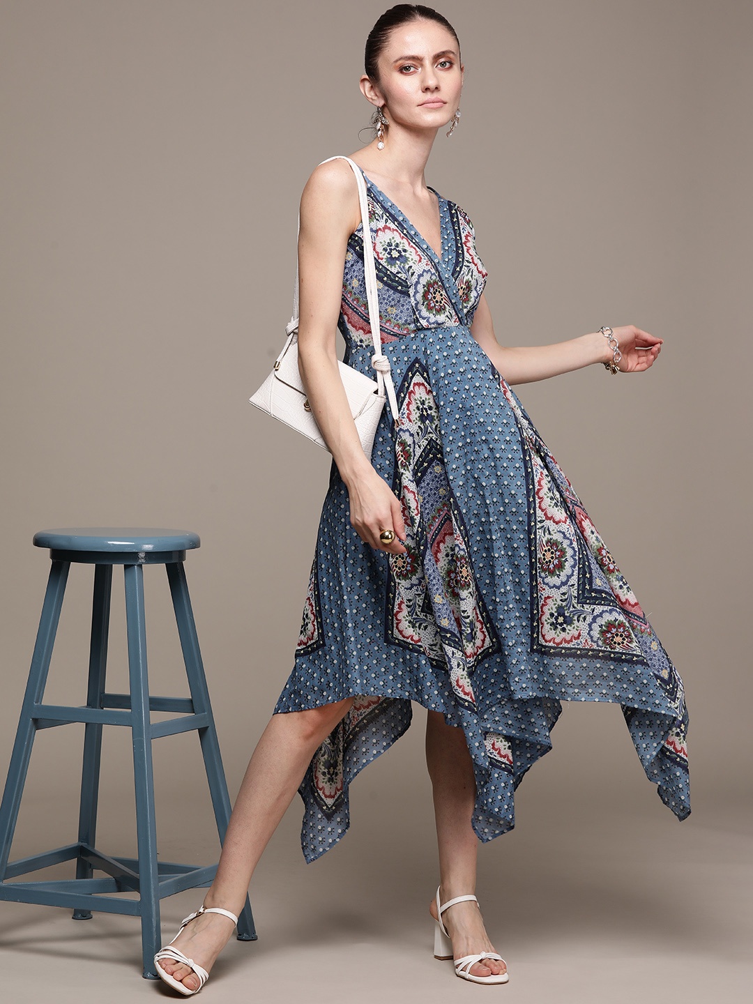 

Label Ritu Kumar Blue & White Ethnic Motifs Printed A-Line Midi Dress