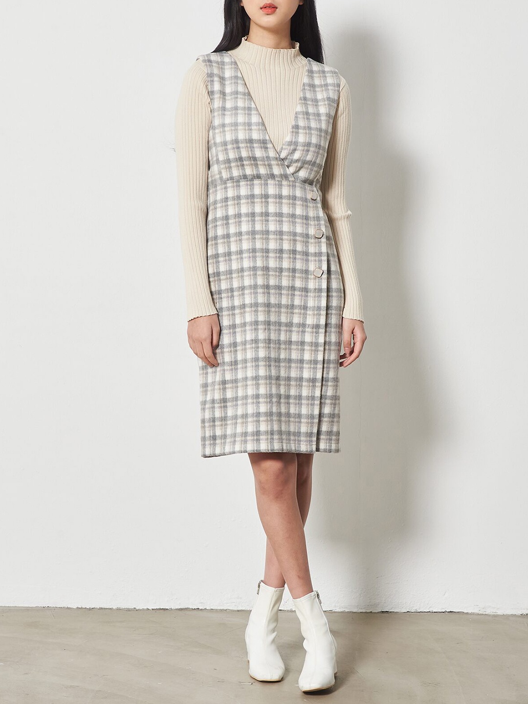 

8seconds Grey & White Checked Wrap Dress