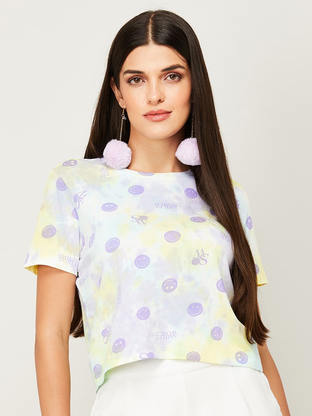 

SmileyWorld White & Yellow Print Top
