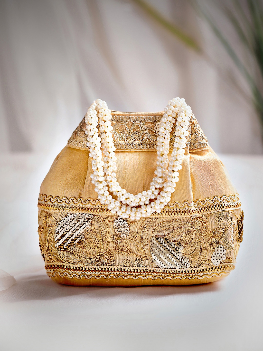

Rubans Women Gold-Toned Embroidered Potli Clutch