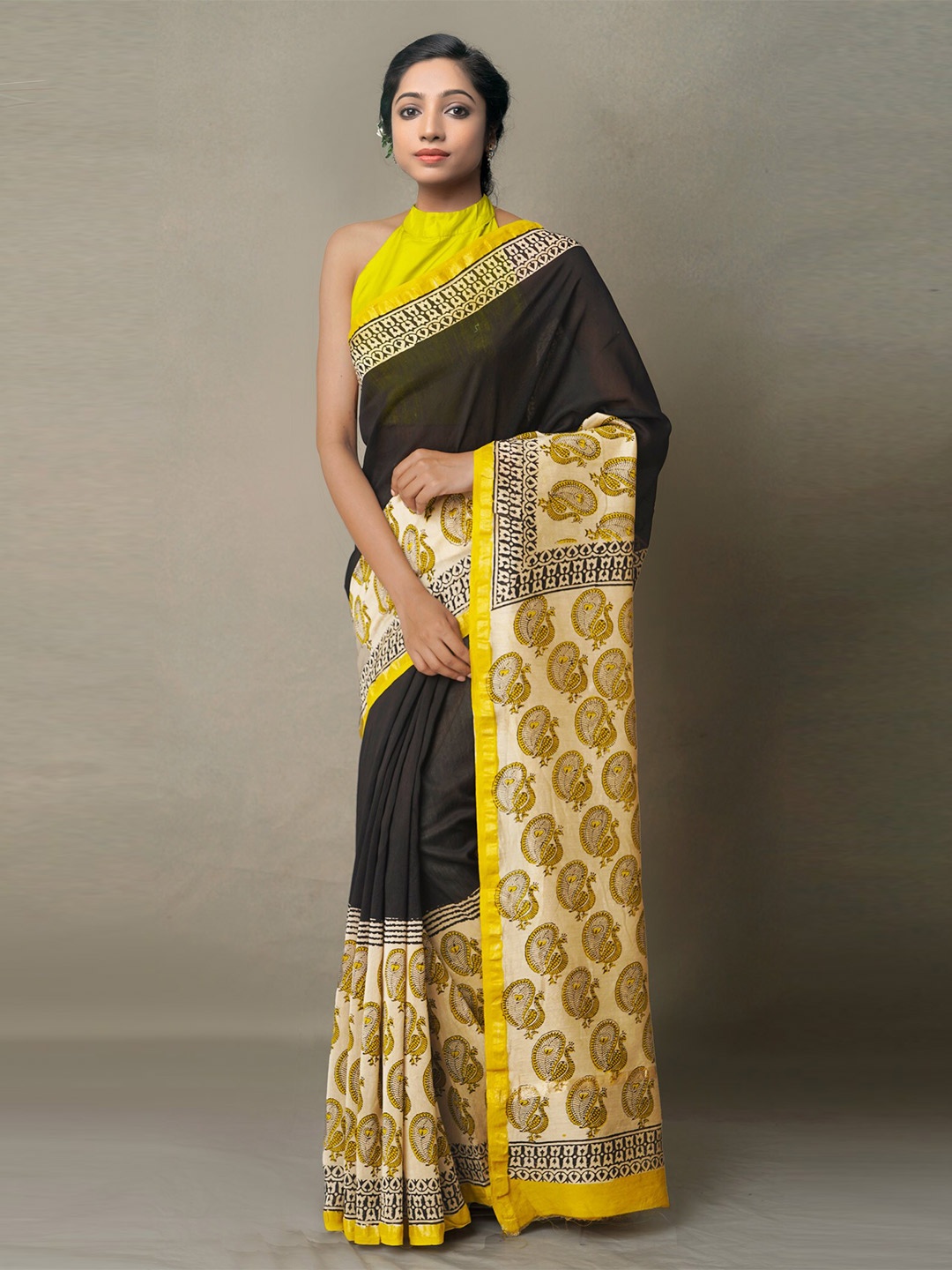

Unnati Silks Black & Green Ethnic Motifs Silk Cotton Chanderi Saree