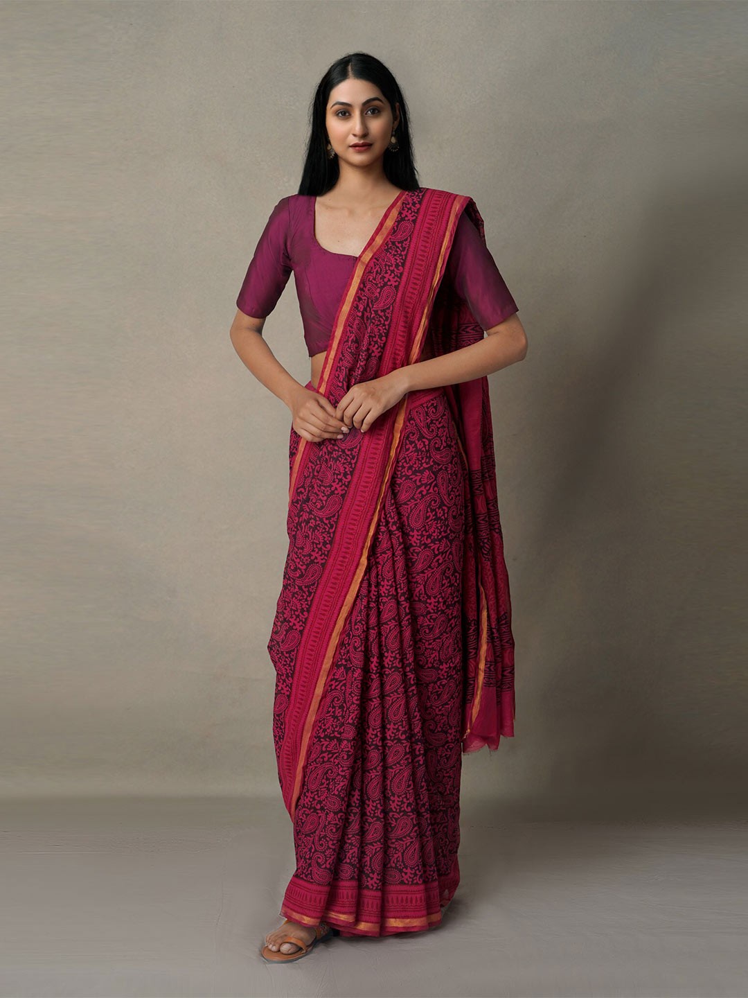 

Unnati Silks Pink & Black Paisley Chanderi Saree