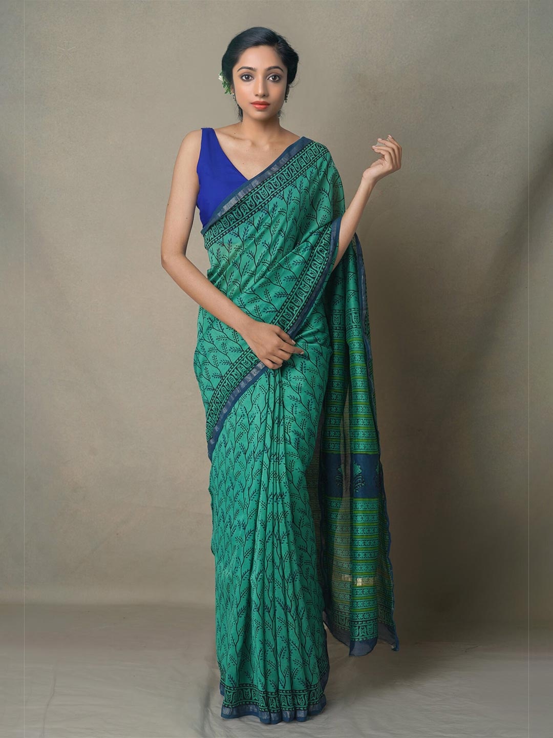 

Unnati Silks Green & Black Ethnic Motifs Silk Cotton Chanderi Saree