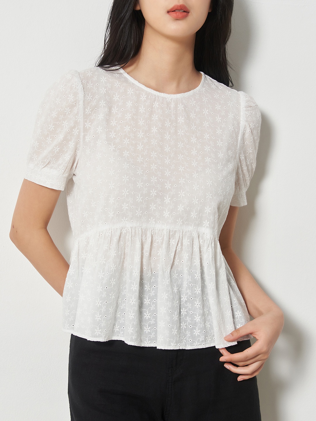 

8seconds Women Off White Floral Embroidered Pure Cotton Empire Top