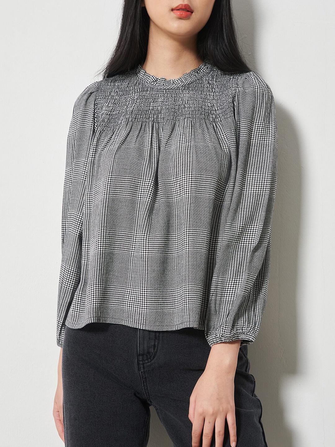 

8seconds Black & Grey Checked Mandarin Collar Smocked Top