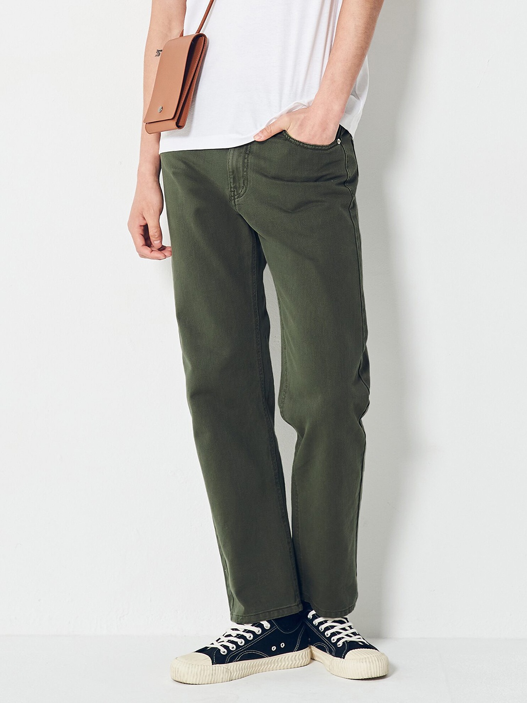 

8seconds Men Olive Green Solid Regular Fit Pure Cotton Jeans